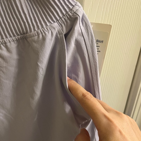 Lululemon stretch woven waffle waist Midi Skirt - Picture 5 of 5